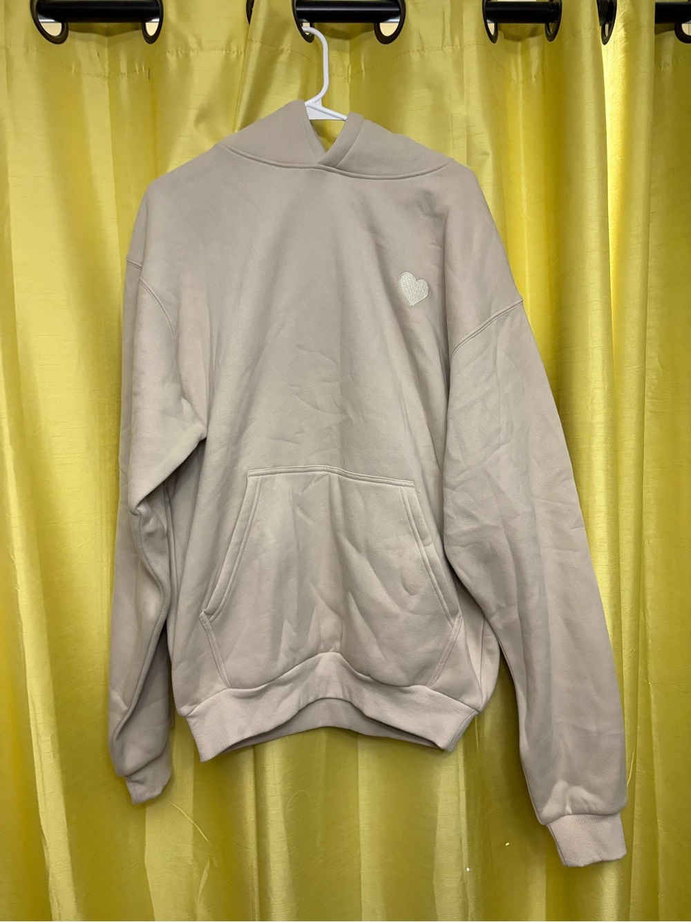 Women’s Pullover Hoodie Sweatshirt and pants in Light Beige with Heart Detail